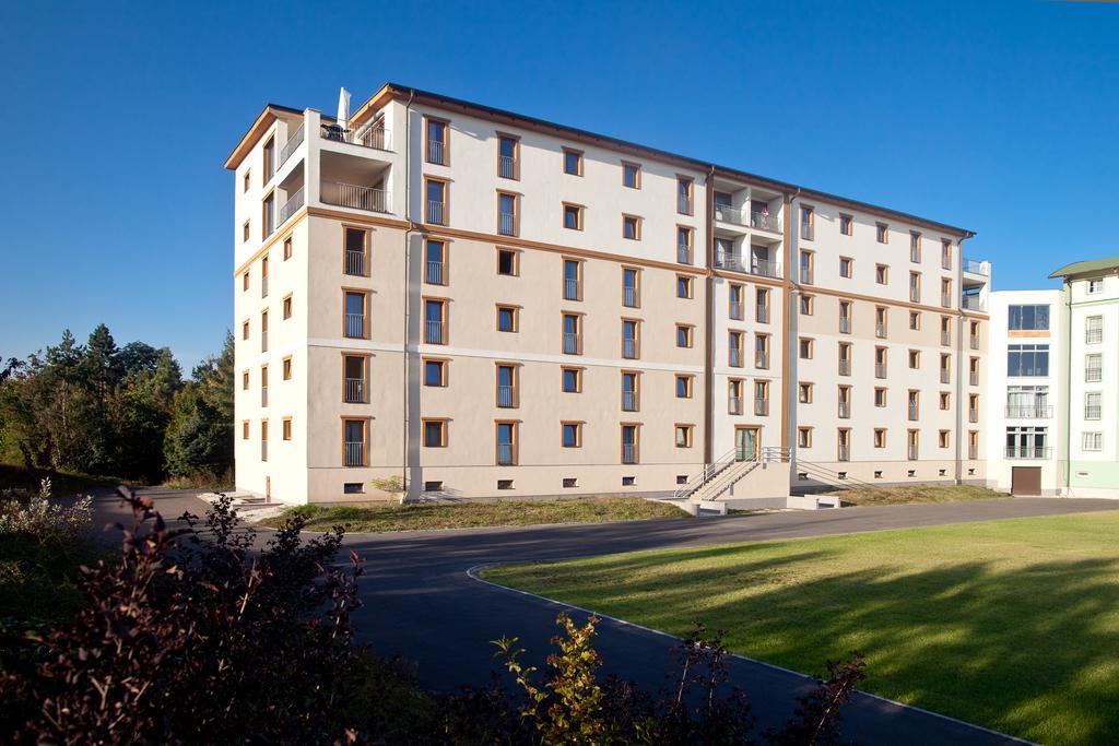 Golden Fish Apartmany Xia Пльзень Экстерьер фото